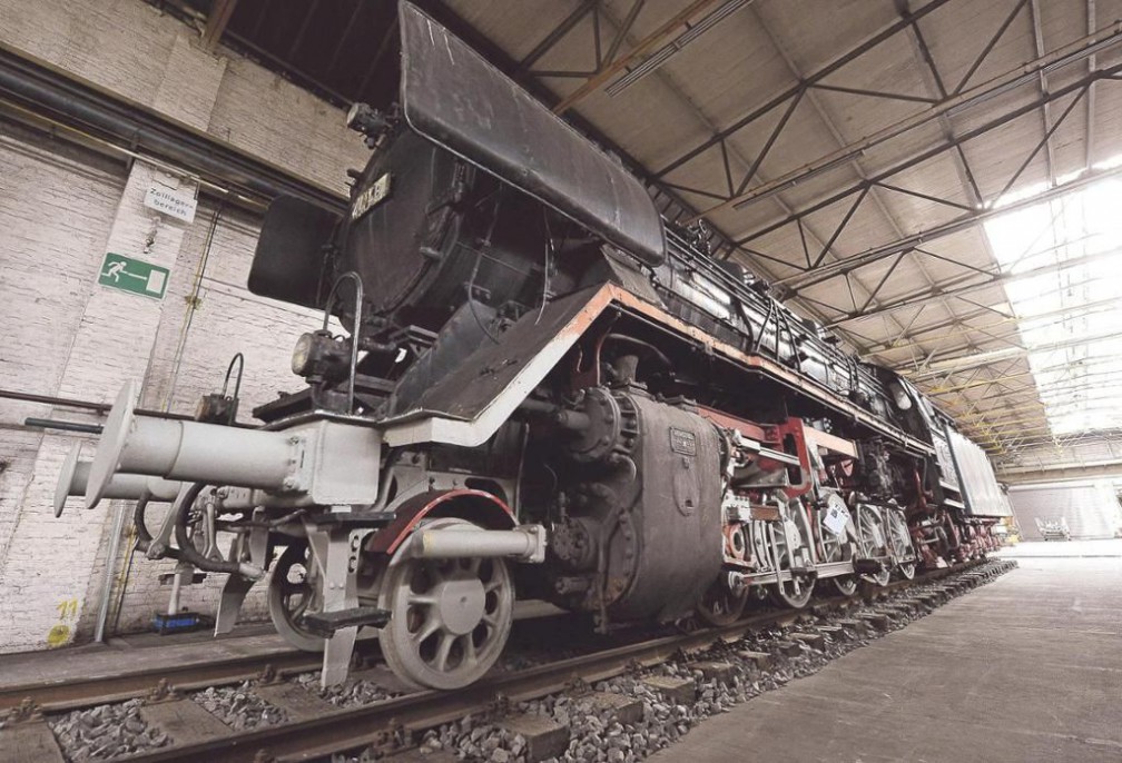 110 Tonnen schwer und 73 Jahre alt: Die Dampflokomotive, die bei Henschel in Rothenditmold gebaut wurde, steht jetzt im Technikmuseum auf dem ehemaligen Werksgelände. Foto: Malmus