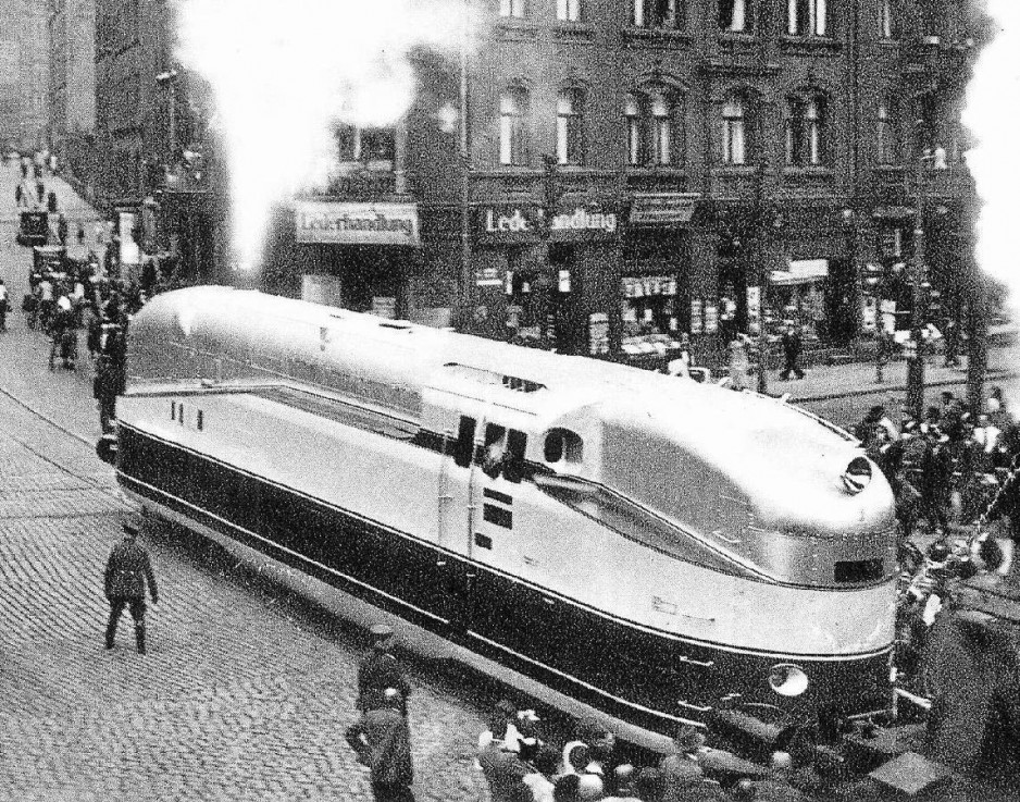 Zeitreise: Erste Stromlinienlokomotive 61001 der Reichsbahn wurde bei Henschel gebaut. Bild aus den 30er-Jahren. Eingesandt: Werner Dettmar